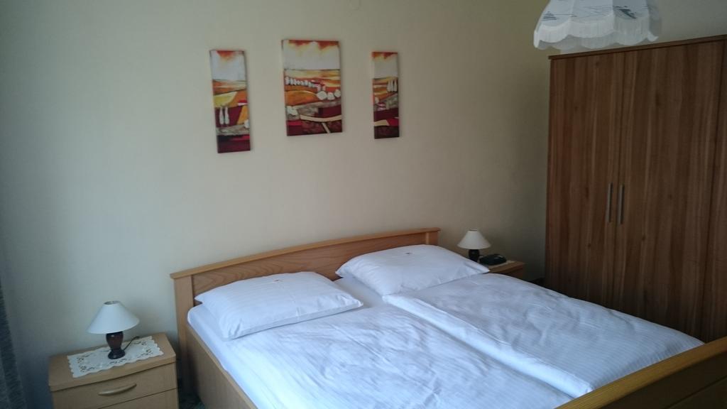 Pension Fruehwirth Bad Tatzmannsdorf Bagian luar foto